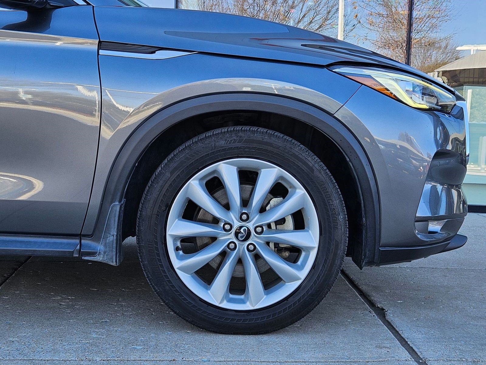 Used 2019 INFINITI QX50 Essential w/ Premium Heat Package image 12