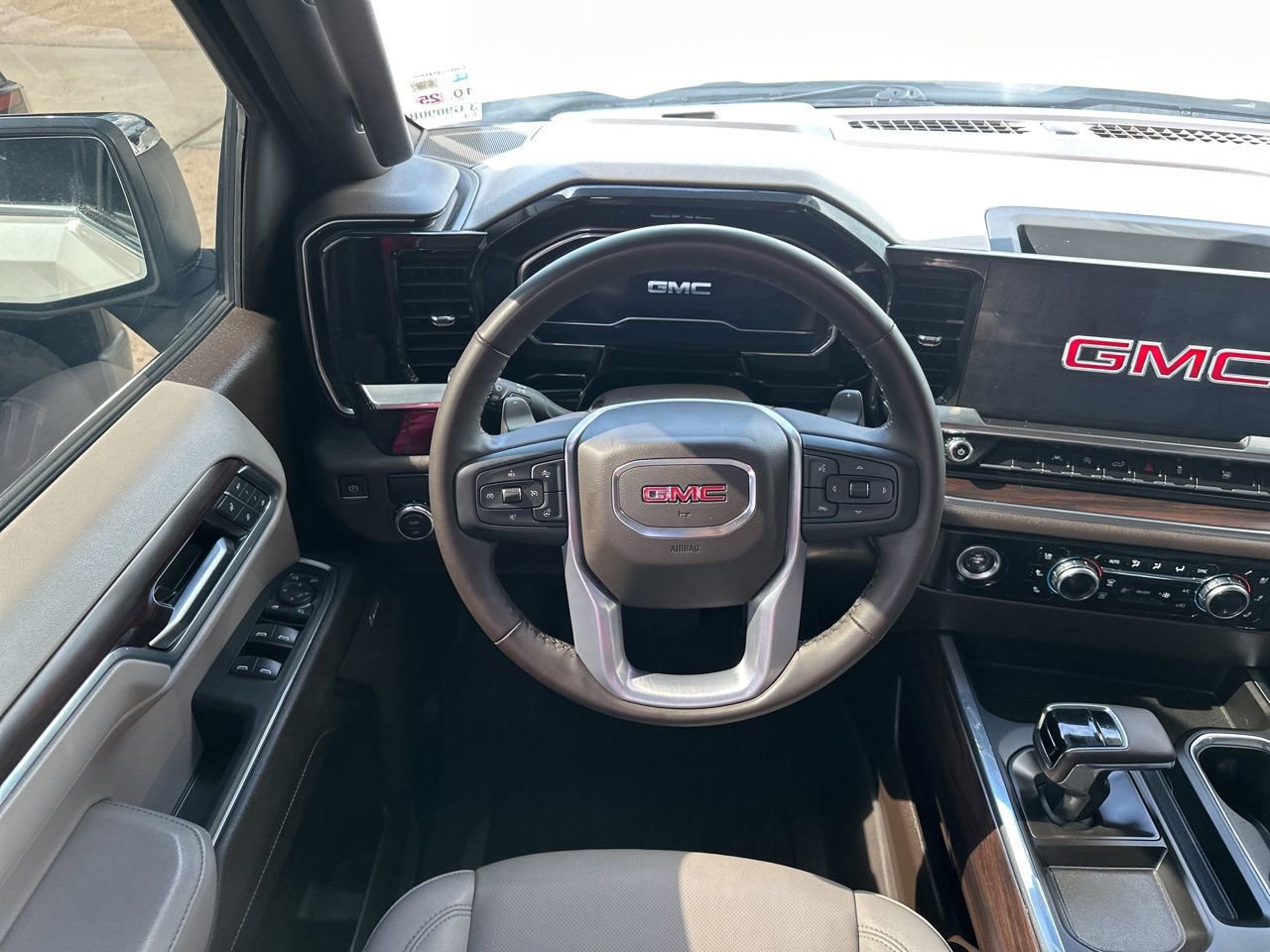 Used 2024 GMC Sierra 1500 SLT RWD image 11