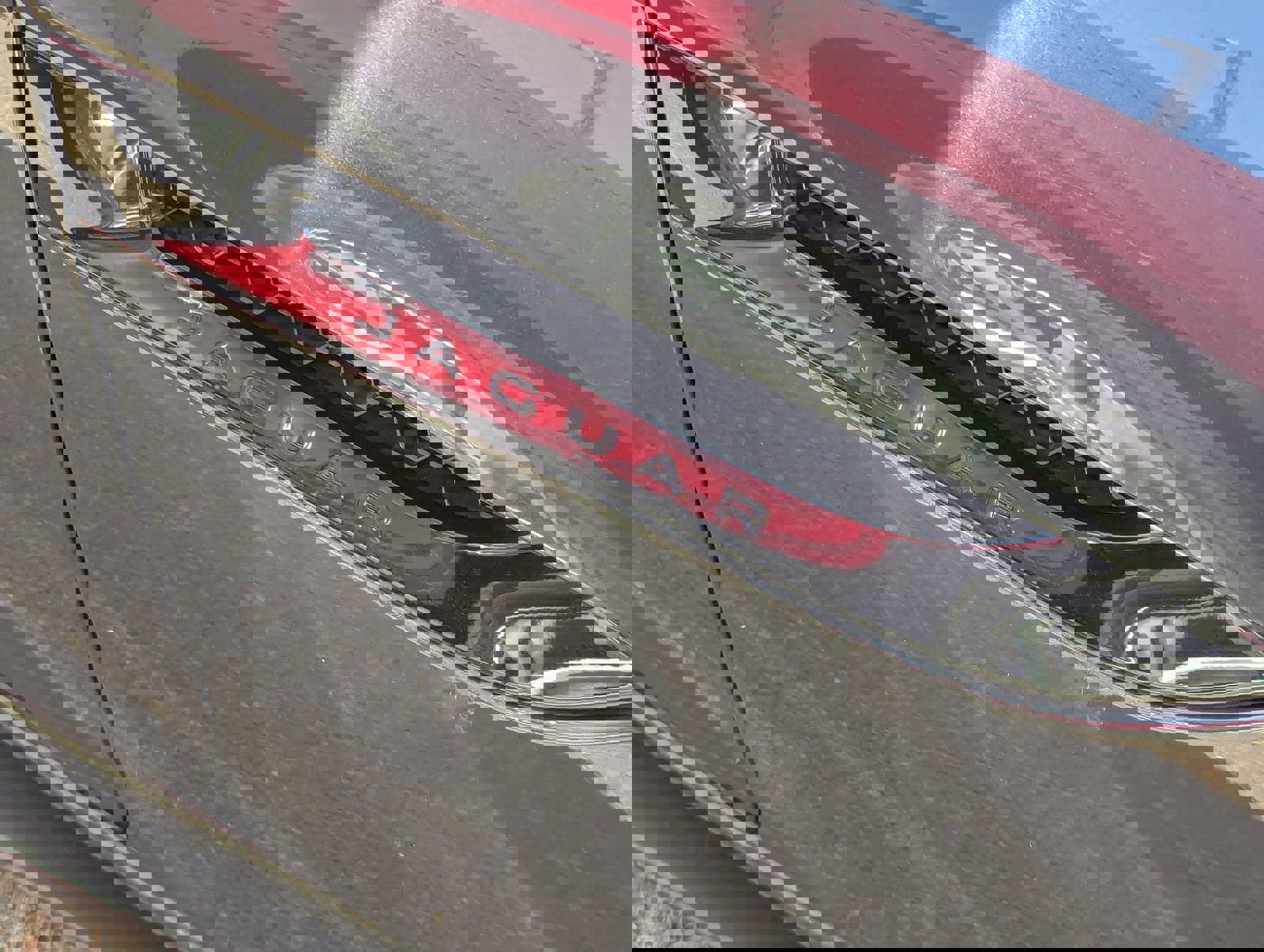 Used 2020 Jaguar F-TYPE Checkered Flag image 5