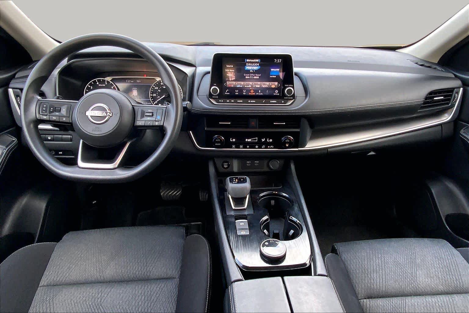 Used 2024 Nissan Rogue SV AWD/4WD image 15