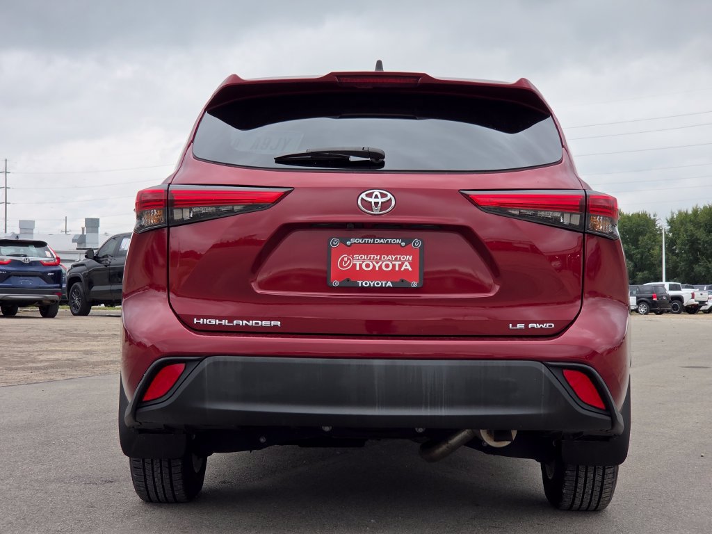 Used 2022 Toyota Highlander LE AWD/4WD image 21