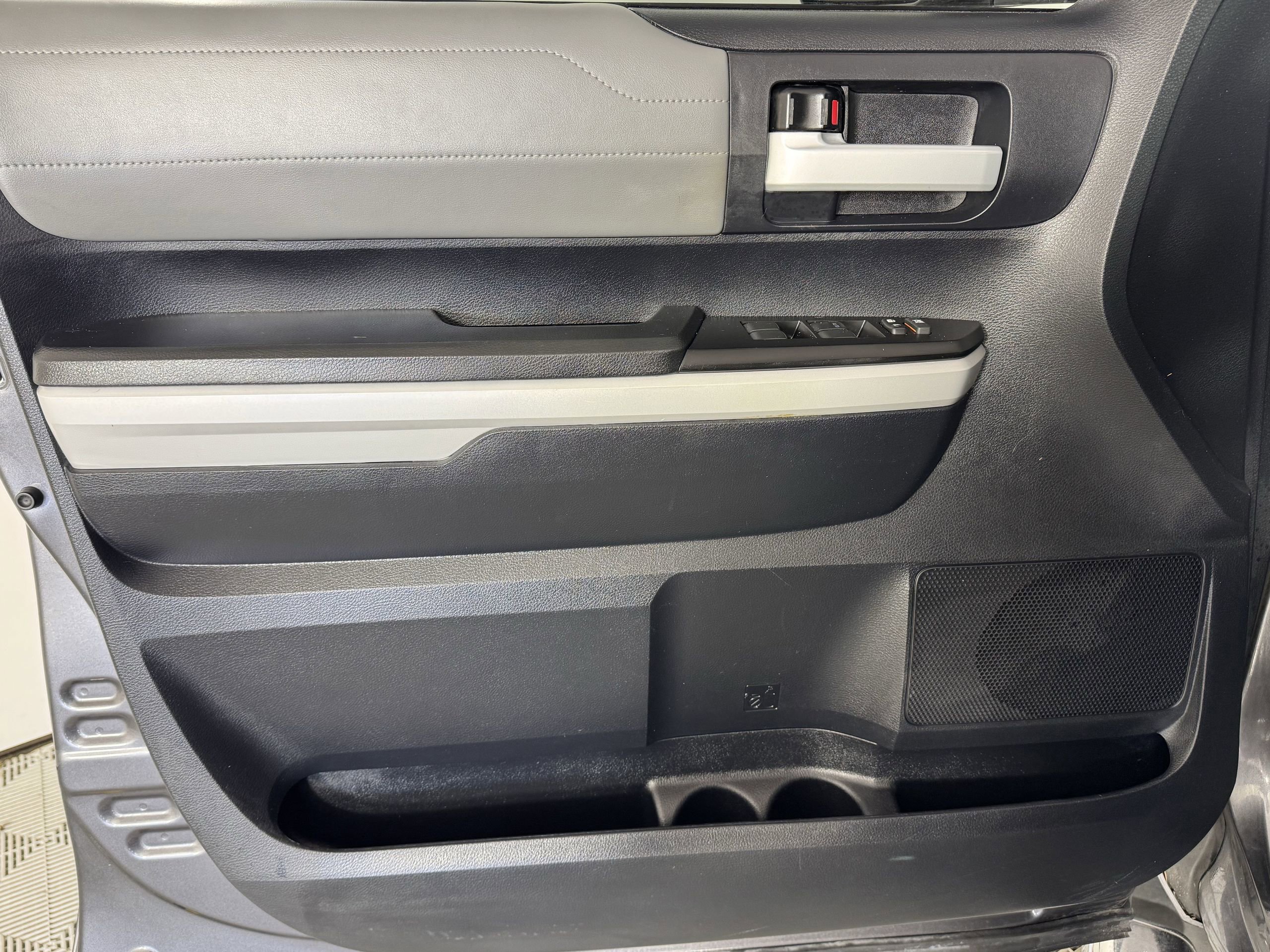 Used 2019 Toyota Tundra Limited image 8