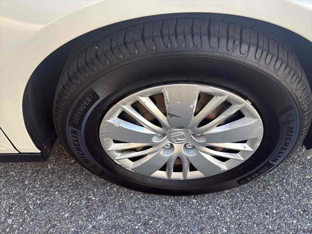 Used 2016 Honda Odyssey LX image 10