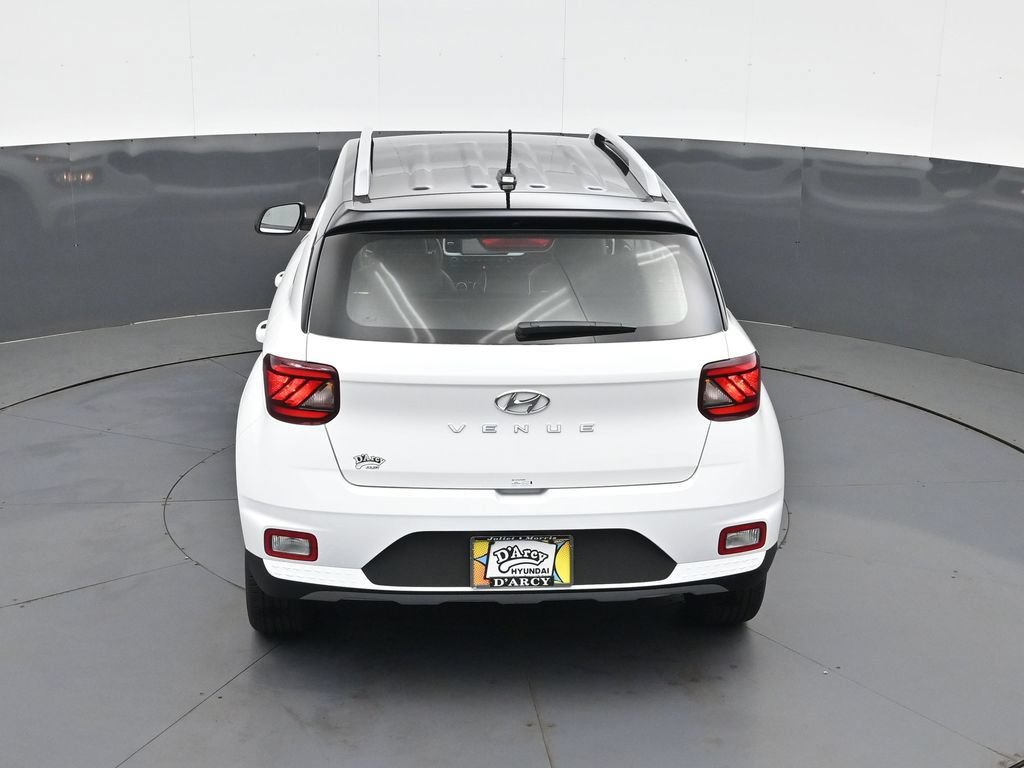 New 2026 Hyundai Venue SEL FWD image 18