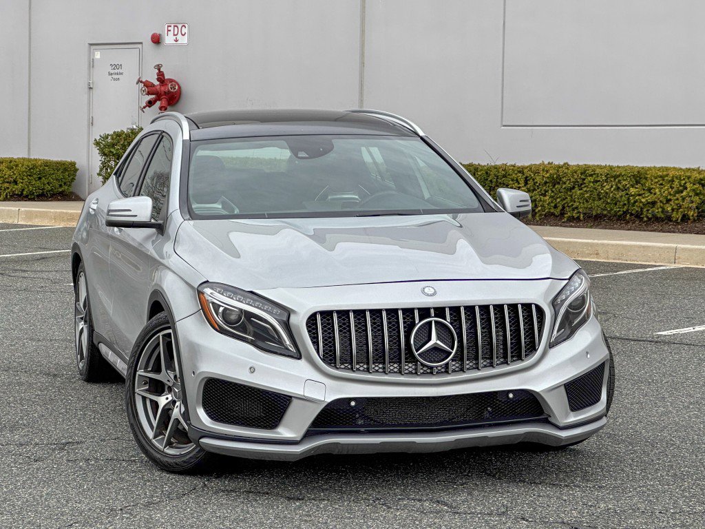 Used 2015 Mercedes-Benz GLA 45 AMG 4MATIC w/ Driver Assistance Package image 8