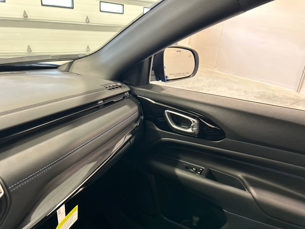New 2026 Jeep Compass Latitude AWD/4WD image 26