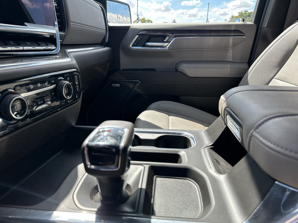 Used 2023 Chevrolet Silverado 1500 LTZ w/ LTZ Premium Package AWD/4WD image 23