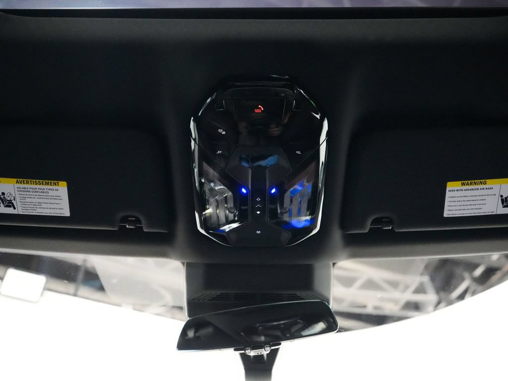 Used 2023 BMW i7 xDrive60 AWD/4WD image 40