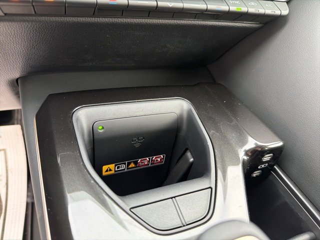 Certified 2025 Toyota Crown Signia XLE image 29