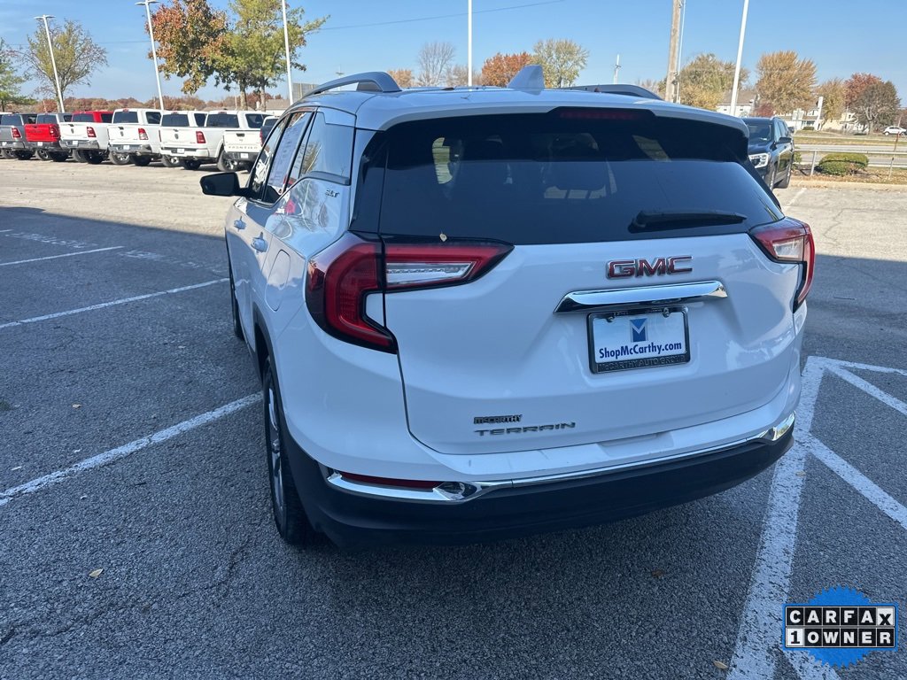 Used 2024 GMC Terrain SLT image 25