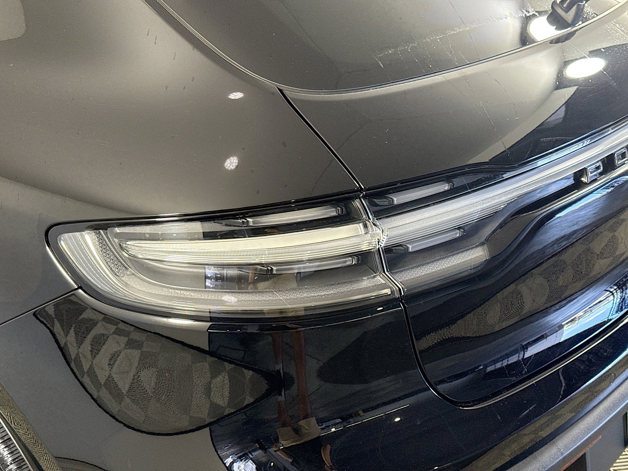 Used 2024 Porsche Macan Turbo w/ Premium Plus Package image 35