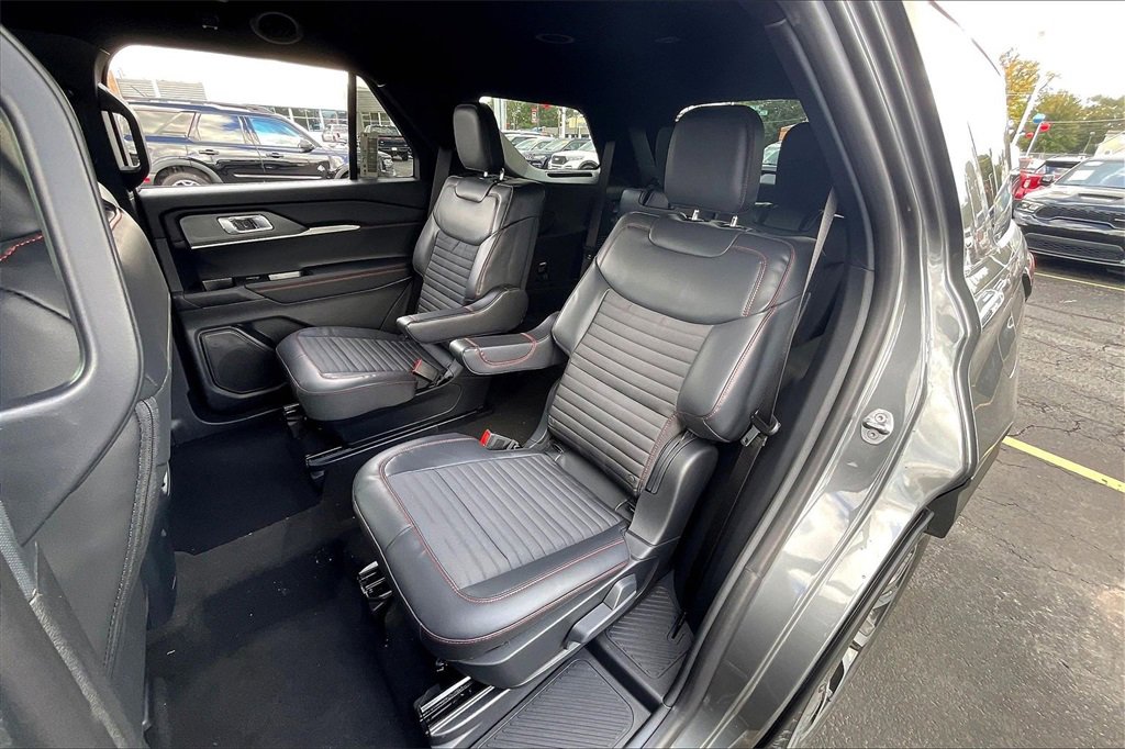 New 2026 Ford Explorer ST-Line image 10