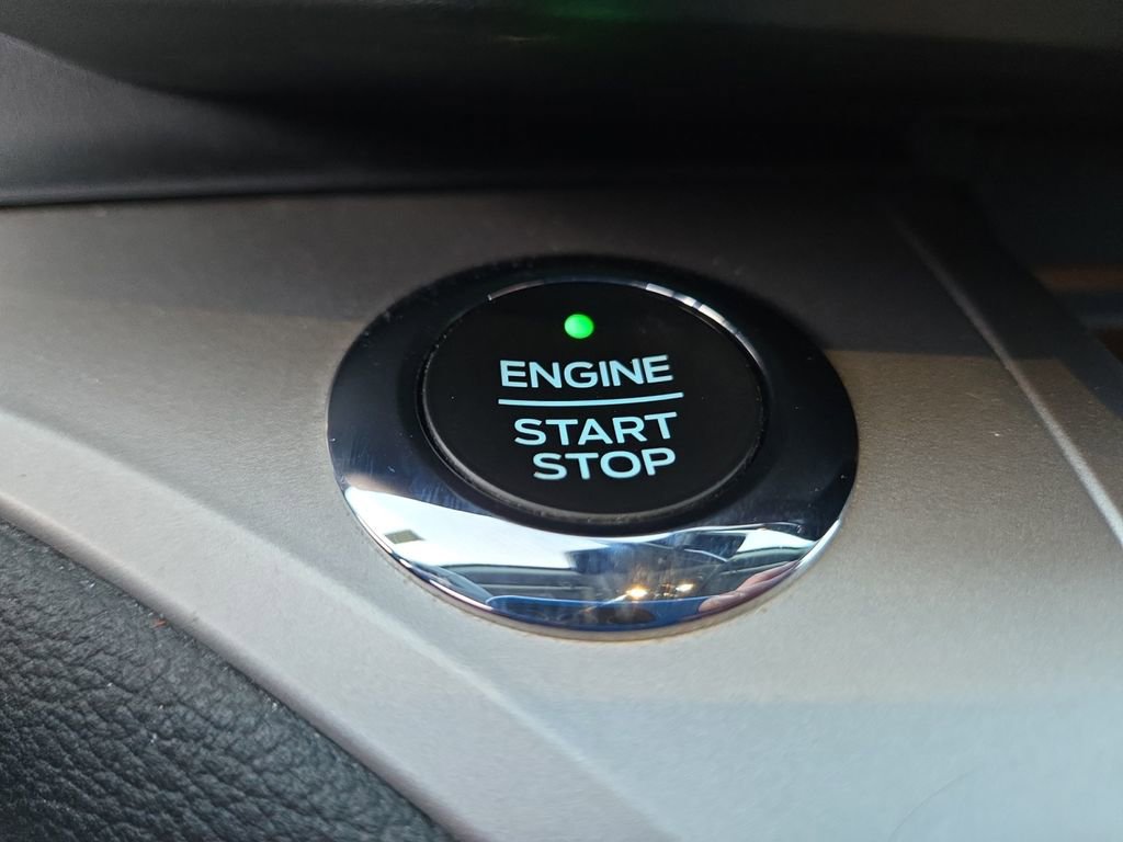 Used 2021 Ford Explorer XLT w/ Equipment Group 202A image 26