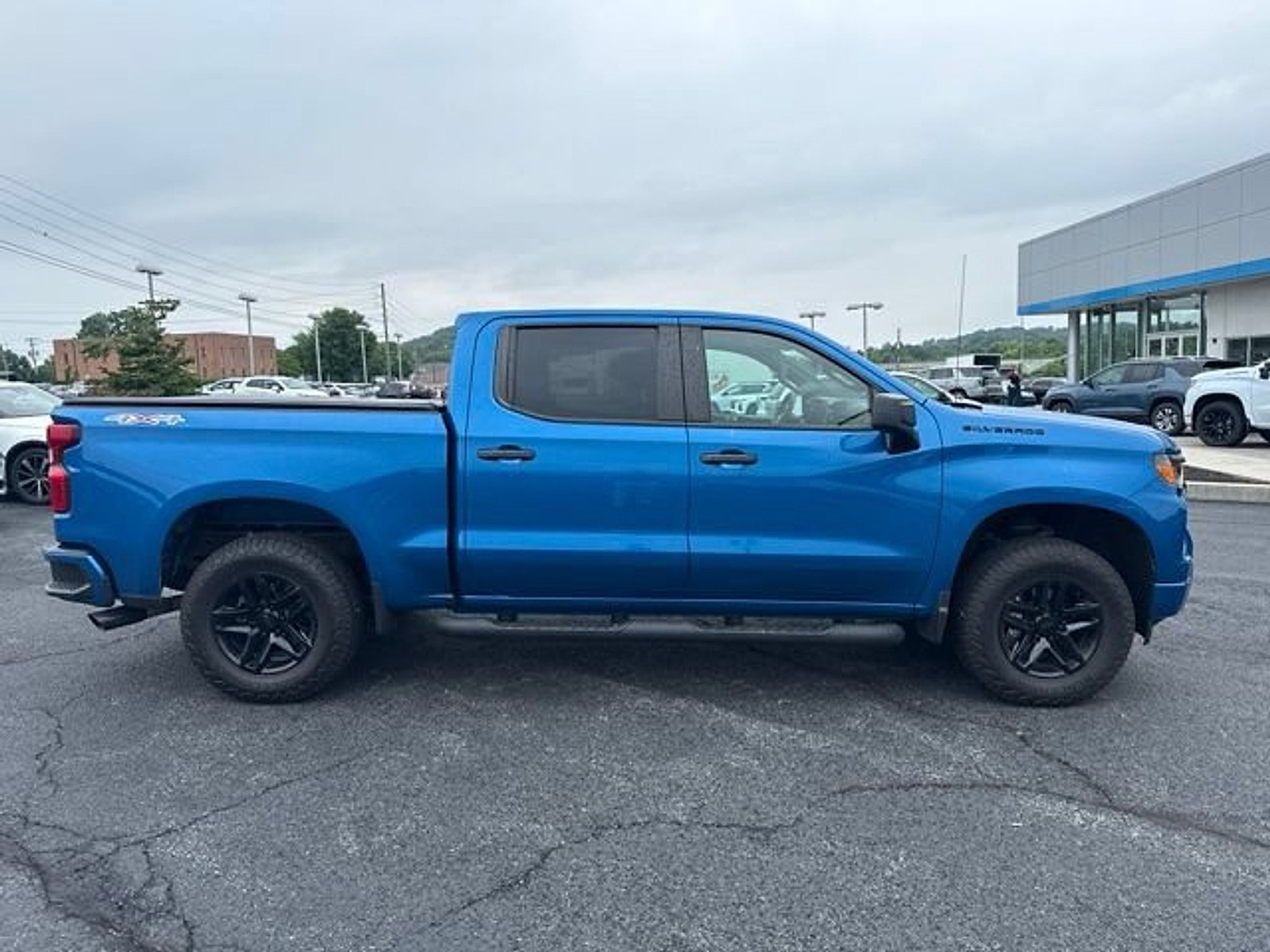 Used 2022 Chevrolet Silverado 1500 Custom w/ Rally Edition AWD/4WD image 11