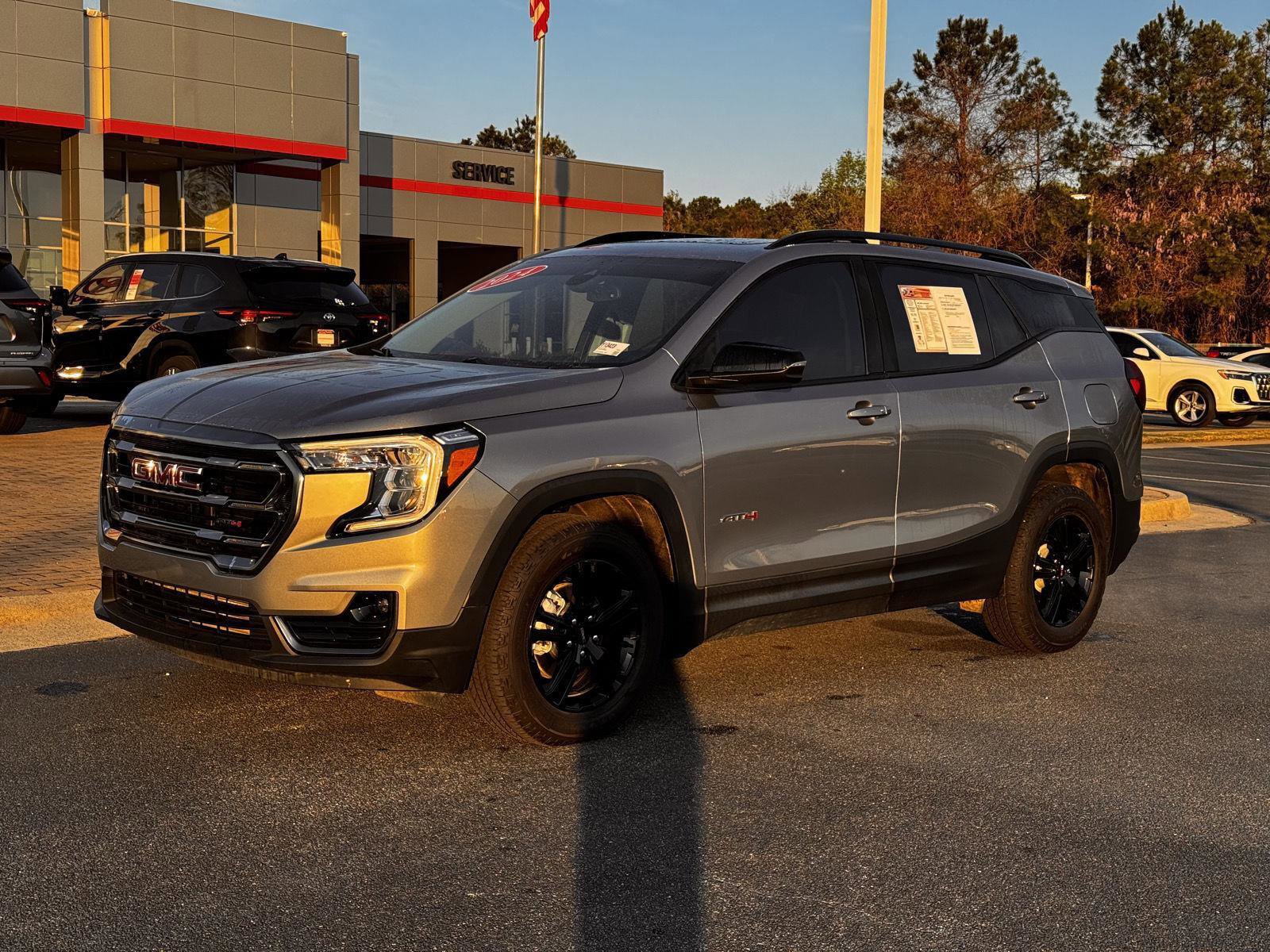 Used 2024 GMC Terrain AT4 image 2