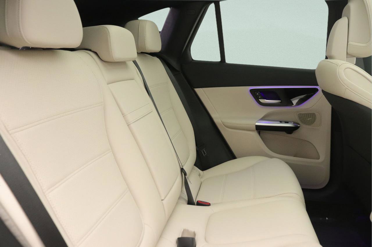 New 2026 Mercedes-Benz GLC 300 image 8