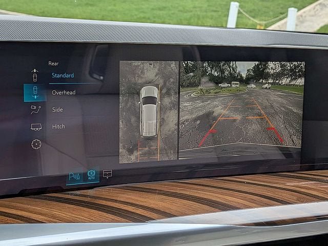 New 2026 Cadillac Escalade Platinum Luxury w/ LPO, Floor Liner Package AWD/4WD image 24