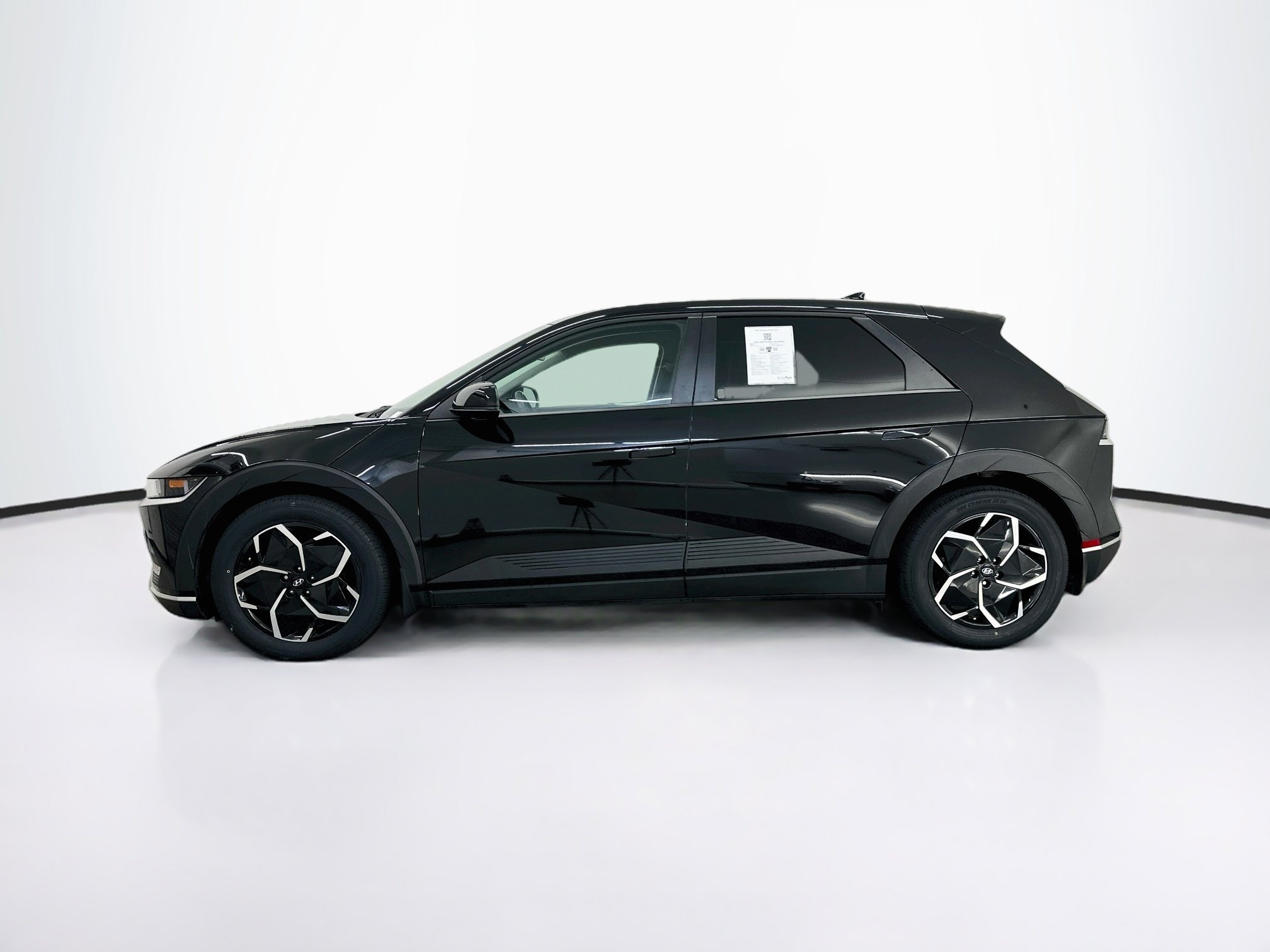 Used 2024 Hyundai Ioniq 5 SEL AWD/4WD image 4