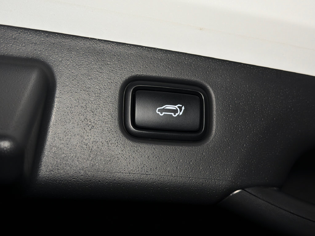 Certified 2023 Kia Niro Wave FWD image 7