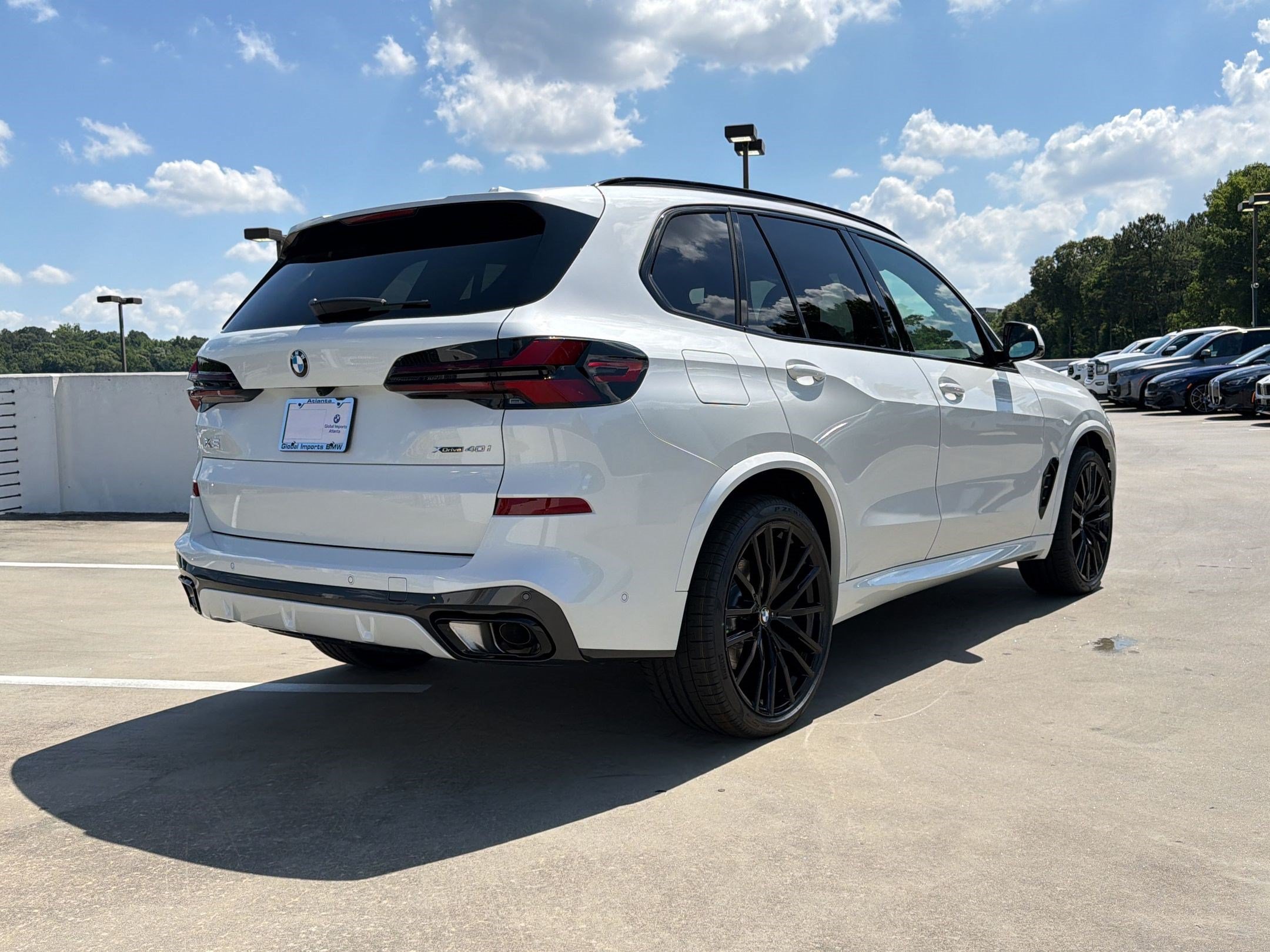 New 2026 BMW X5 xDrive40i w/ M Sport Package AWD/4WD image 8