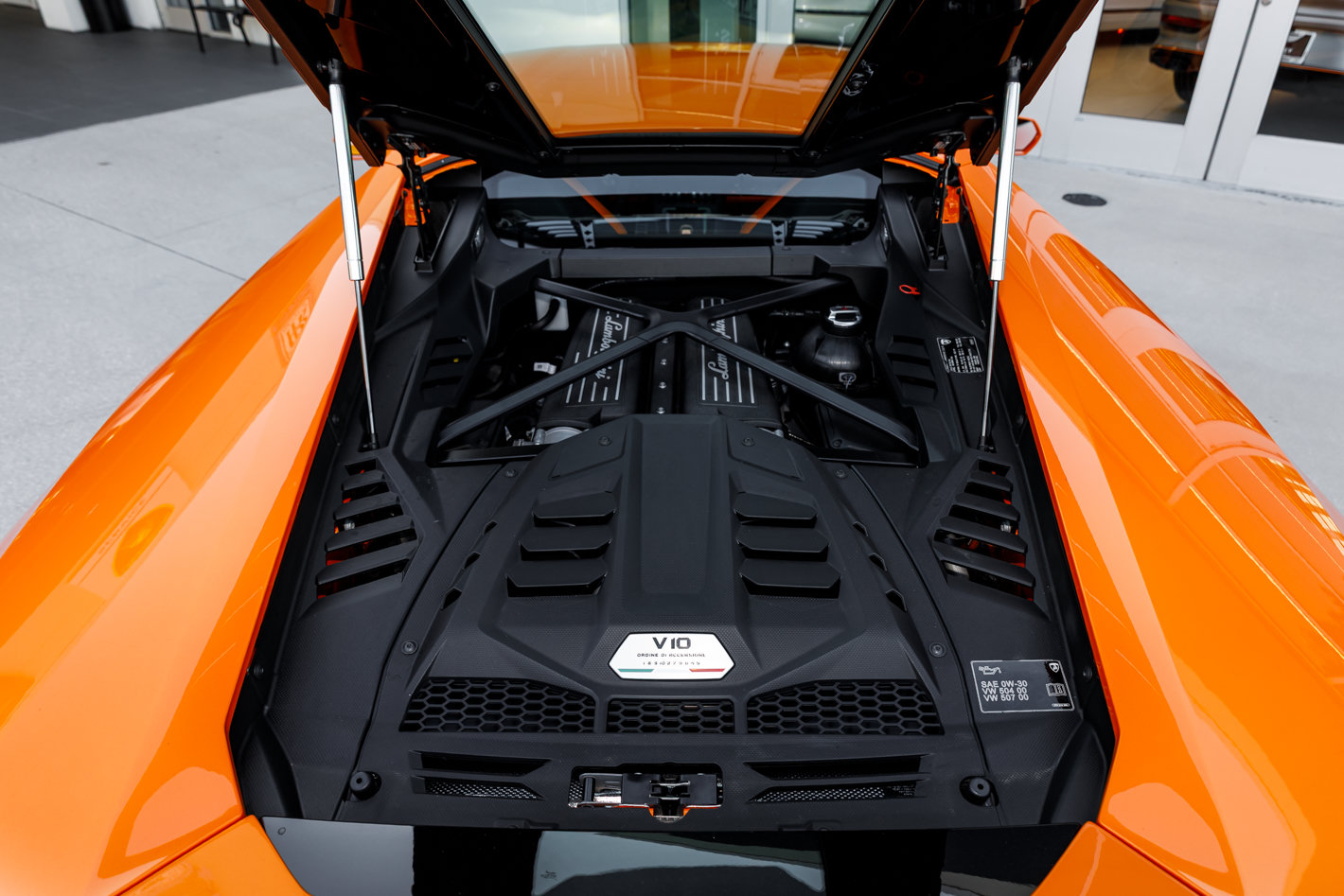 Used 2023 Lamborghini Huracan EVO RWD image 34
