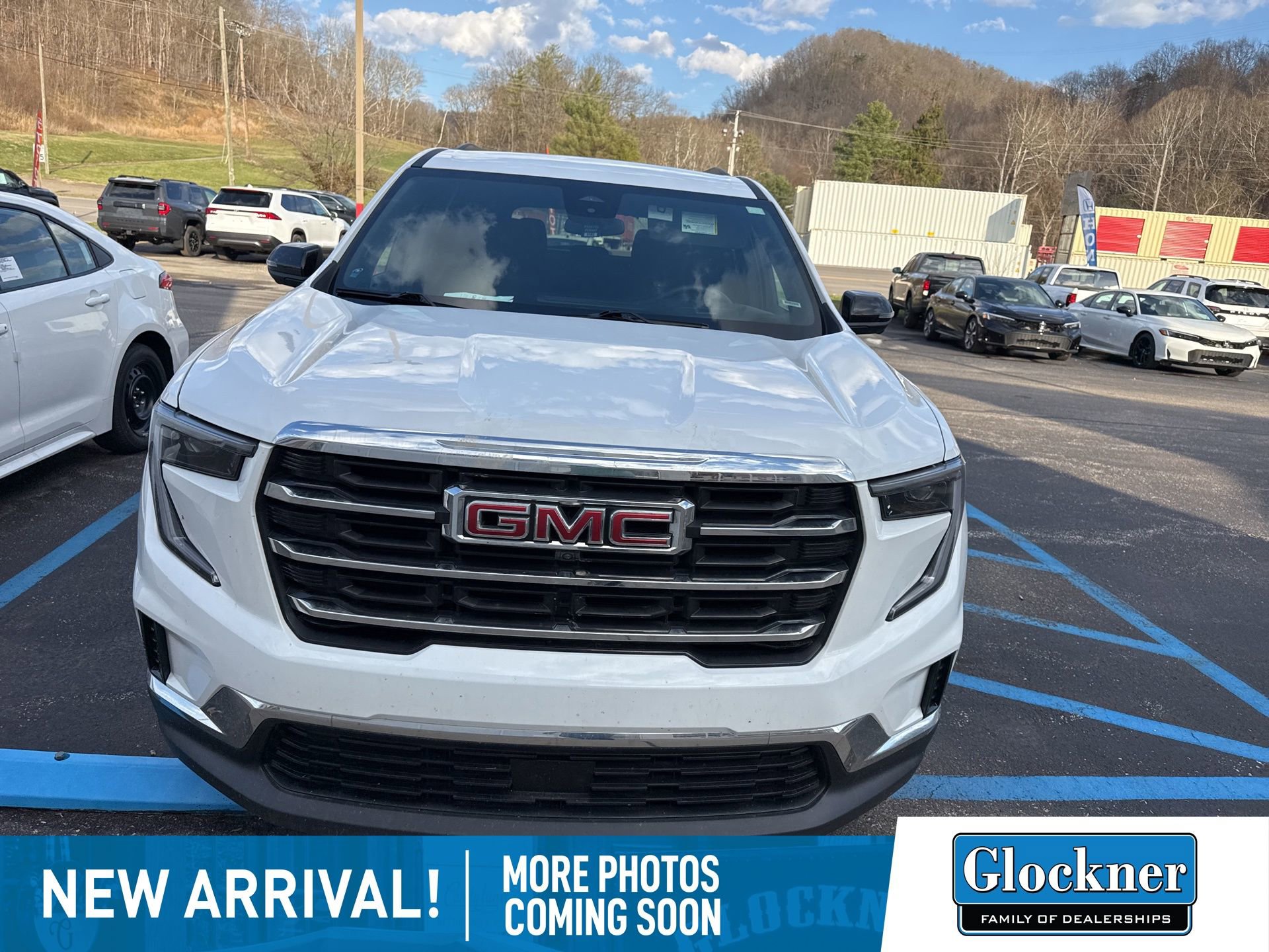 Used 2025 GMC Acadia Elevation image 3