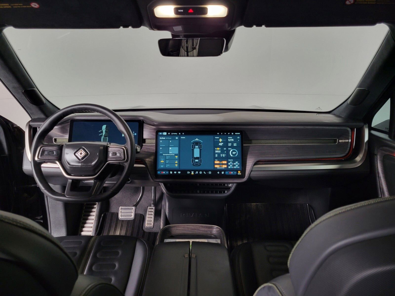 Used 2023 Rivian R1T Adventure image 14