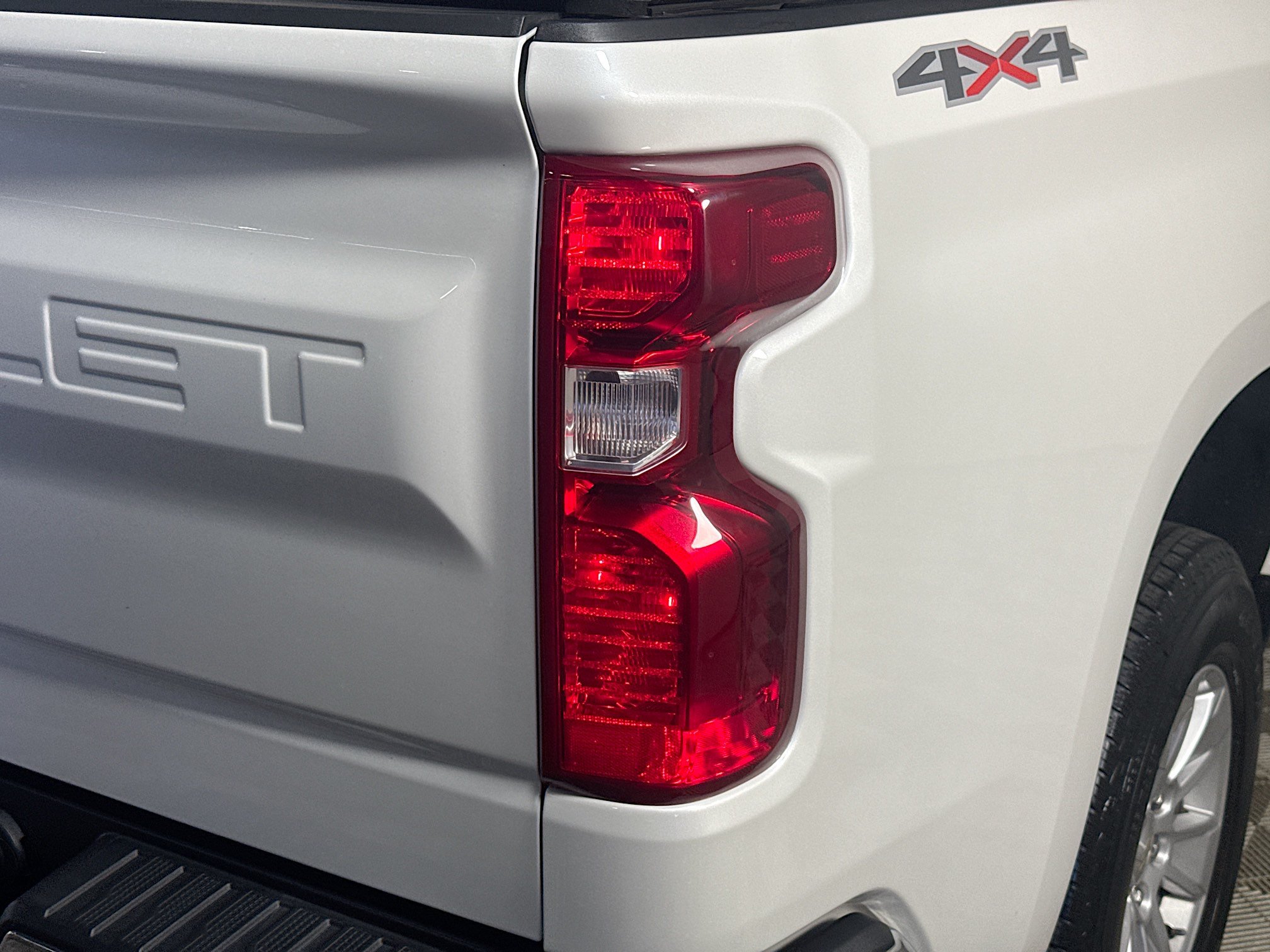 Used 2021 Chevrolet Silverado 1500 LT AWD/4WD image 34