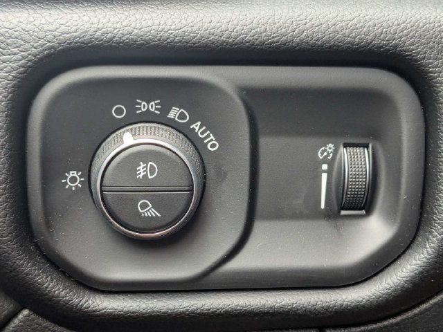 New 2026 RAM 3500 Big Horn AWD/4WD image 23