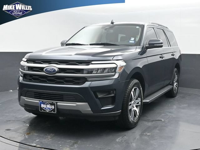 Used 2023 Ford Expedition XLT RWD image 3