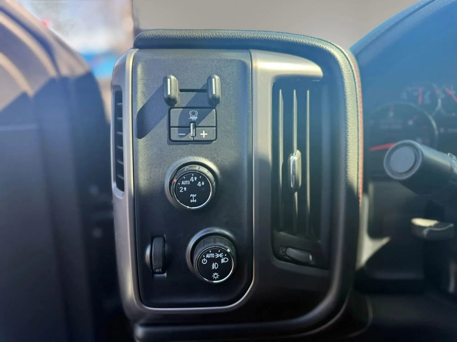 Used 2016 GMC Sierra 1500 SLT w/ All-Terrain Package image 18