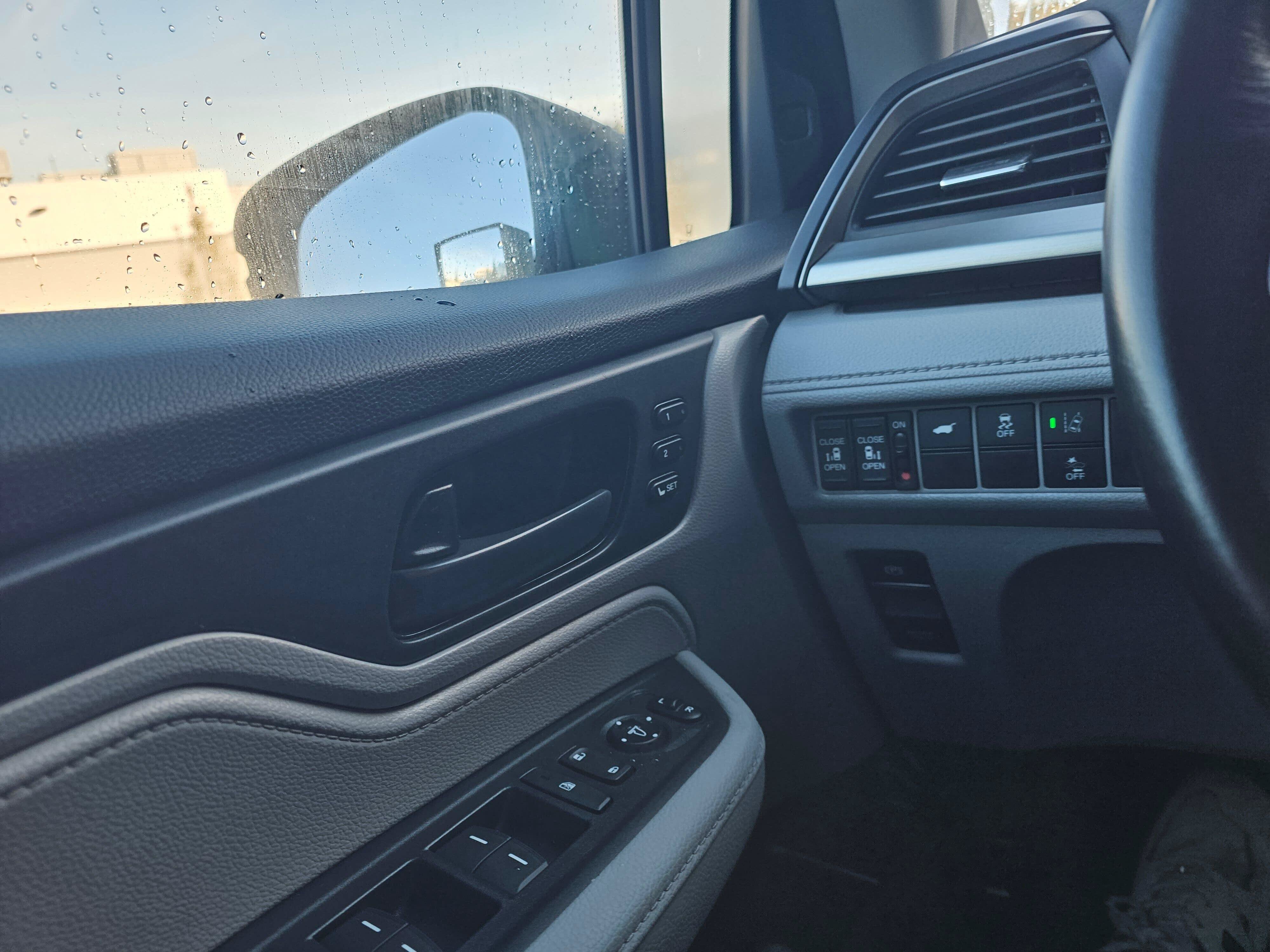 Used 2018 Honda Odyssey EX-L image 33