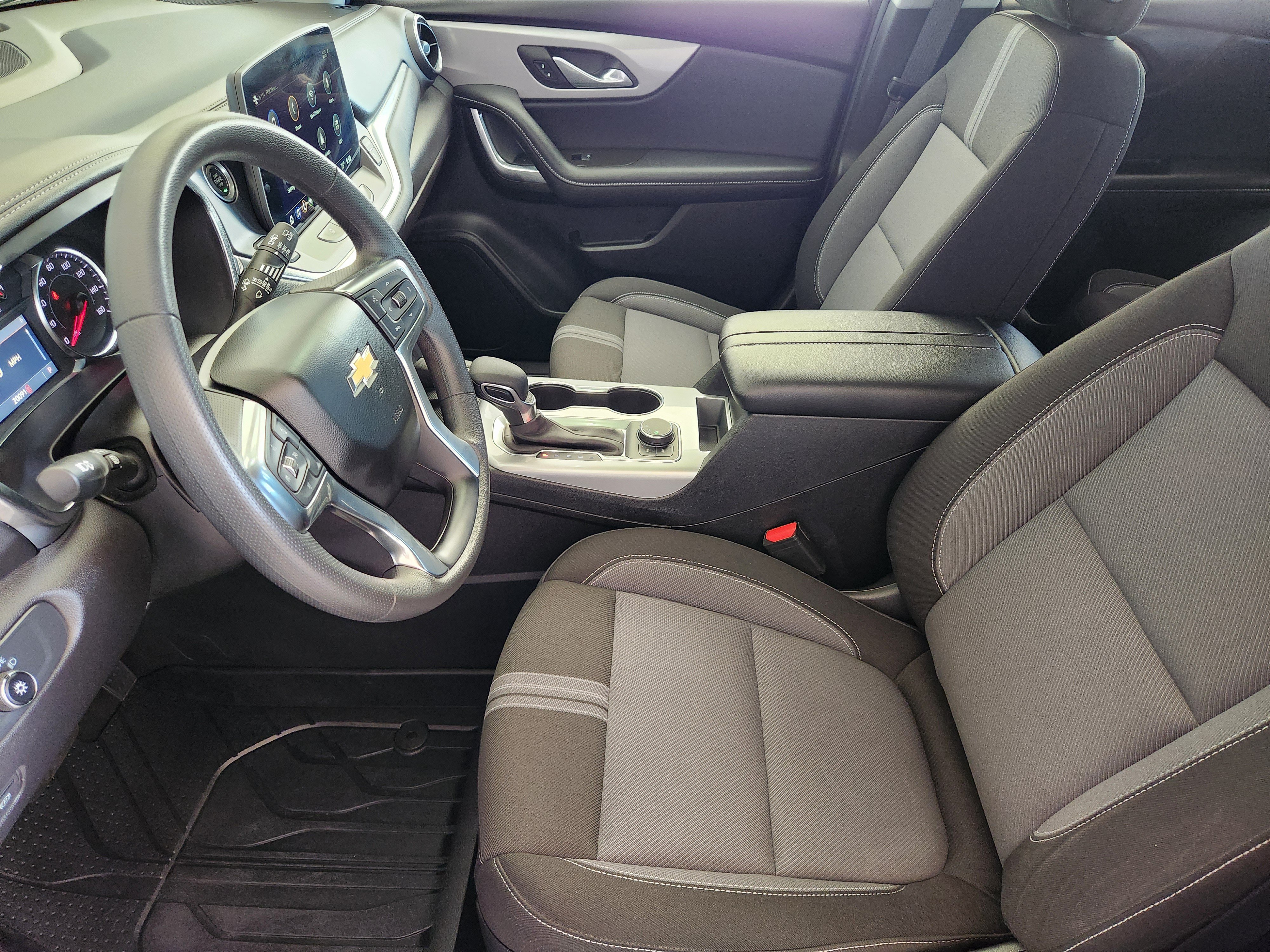 Used 2024 Chevrolet Blazer LT w/ Convenience Package FWD image 14