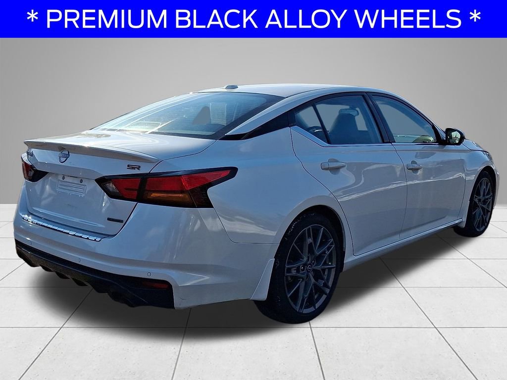 Used 2023 Nissan Altima 2.0 SR image 4