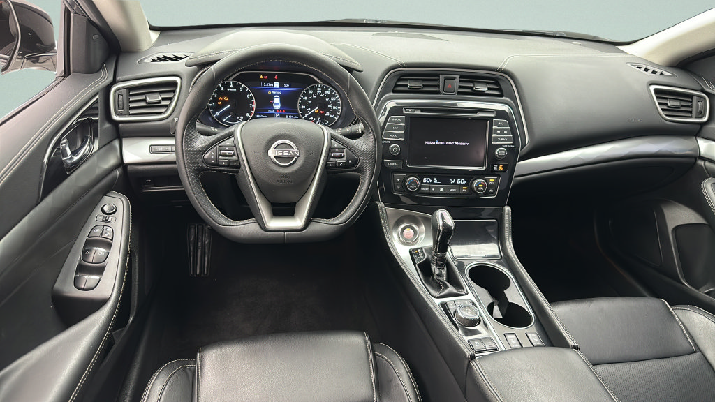 Used 2023 Nissan Maxima SV w/ Floor Mat Group FWD image 10