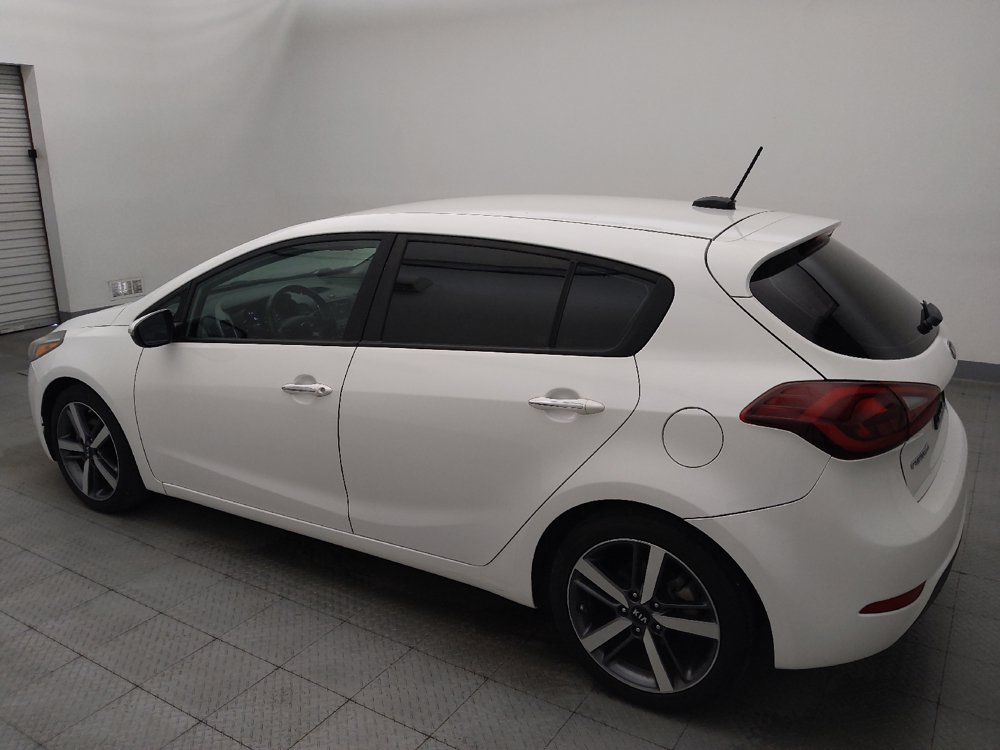 Used 2017 Kia Forte EX FWD image 3