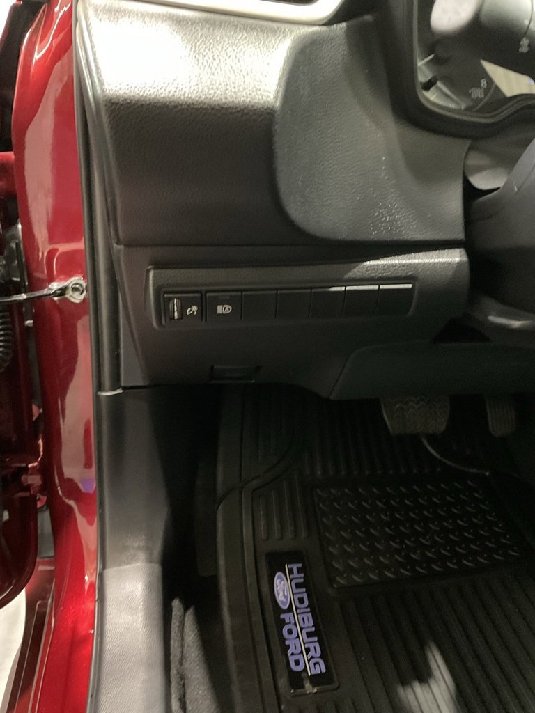 Used 2025 Toyota Corolla LE image 8