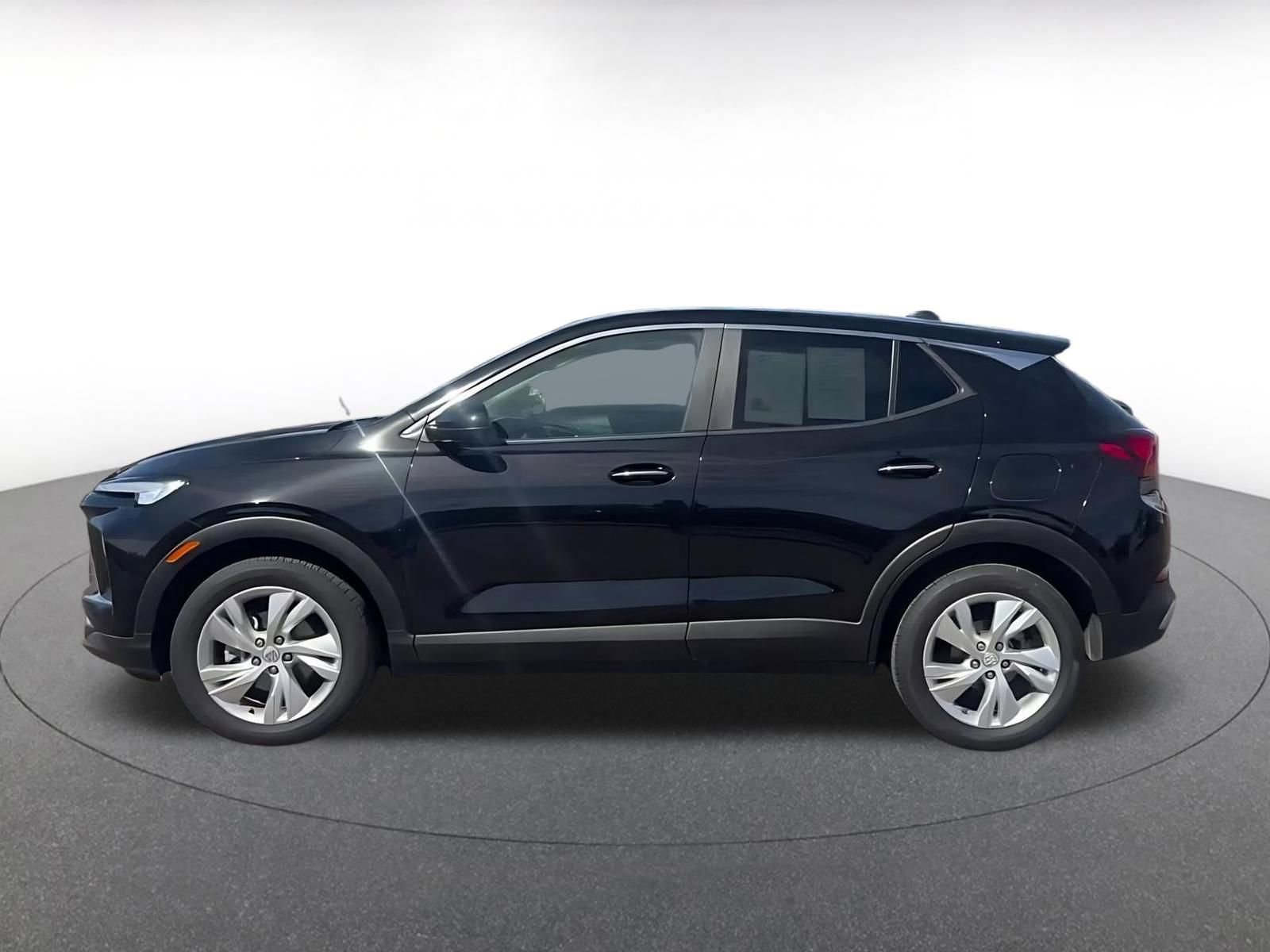 Used 2025 Buick Encore GX Preferred FWD image 9