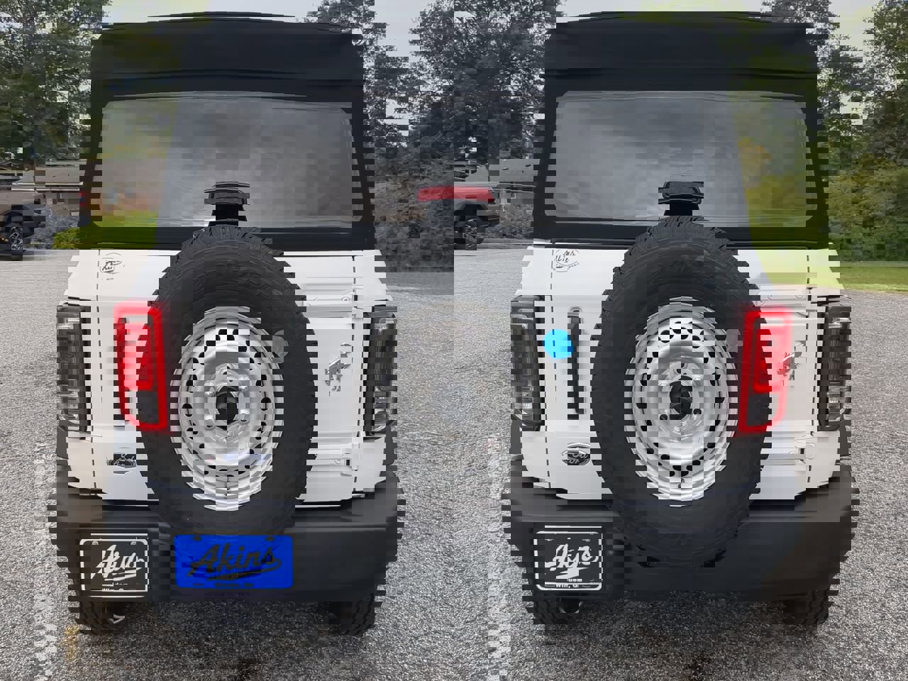 New 2025 Ford Bronco 4-Door image 4