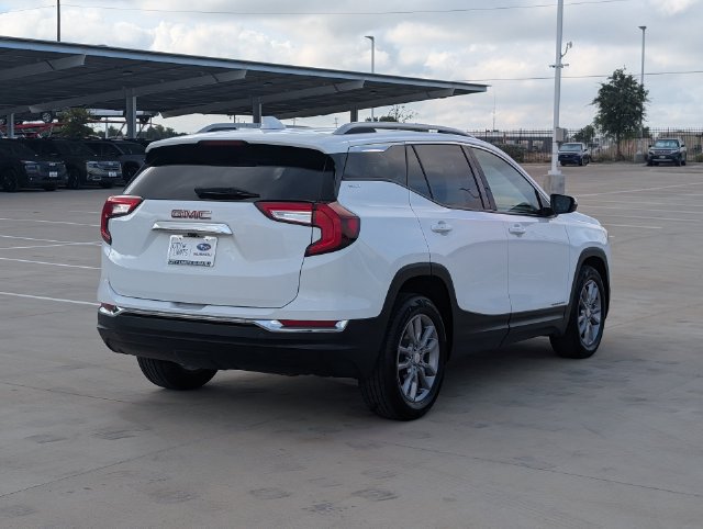 Used 2024 GMC Terrain SLT FWD image 5