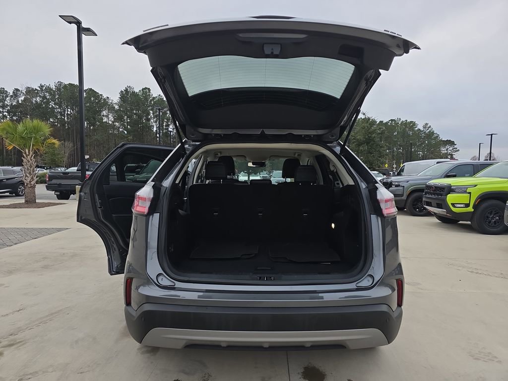 Used 2024 Ford Edge SEL image 16