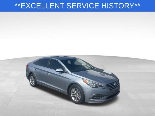 Used 2015 Hyundai Sonata SE image 1
