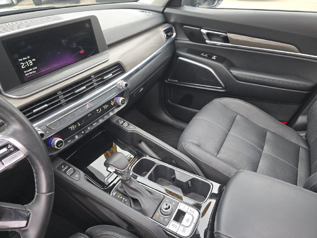 Used 2022 Kia Telluride SX w/ Nightfall Edition Package AWD/4WD image 32