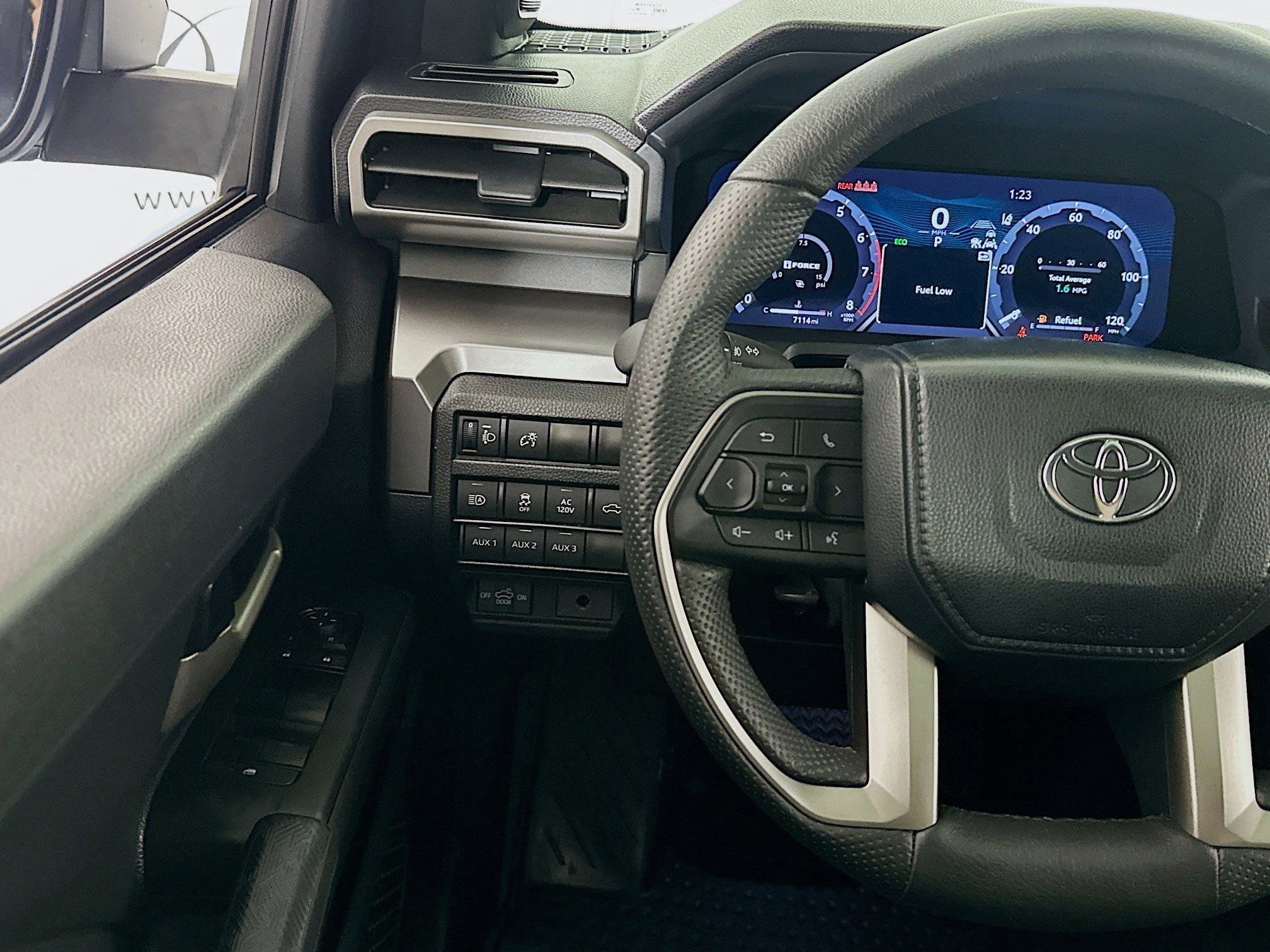 Used 2024 Toyota Tacoma TRD Off-Road w/ TRD Off Road Premium Package AWD/4WD image 10