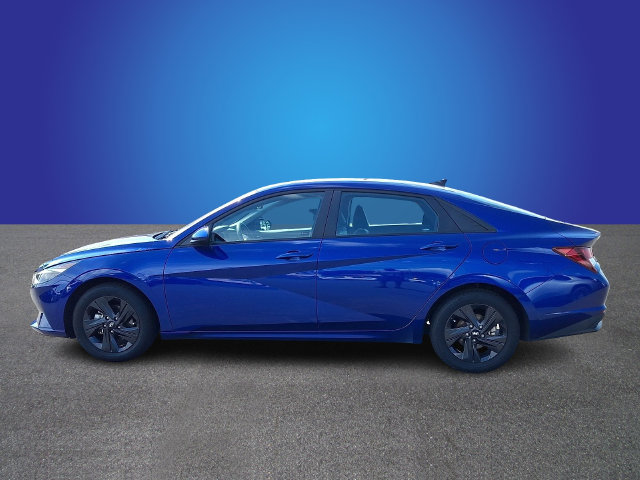 Used 2023 Hyundai Elantra SEL FWD image 5