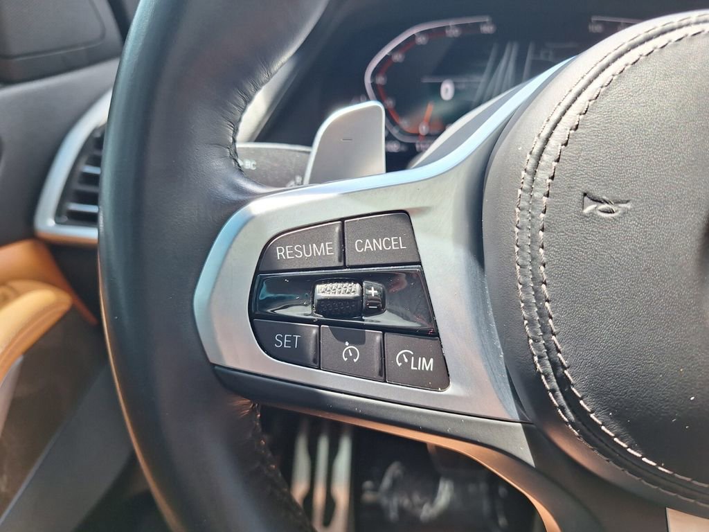 Used 2022 BMW X5 sDrive40i w/ M Sport Package RWD image 19