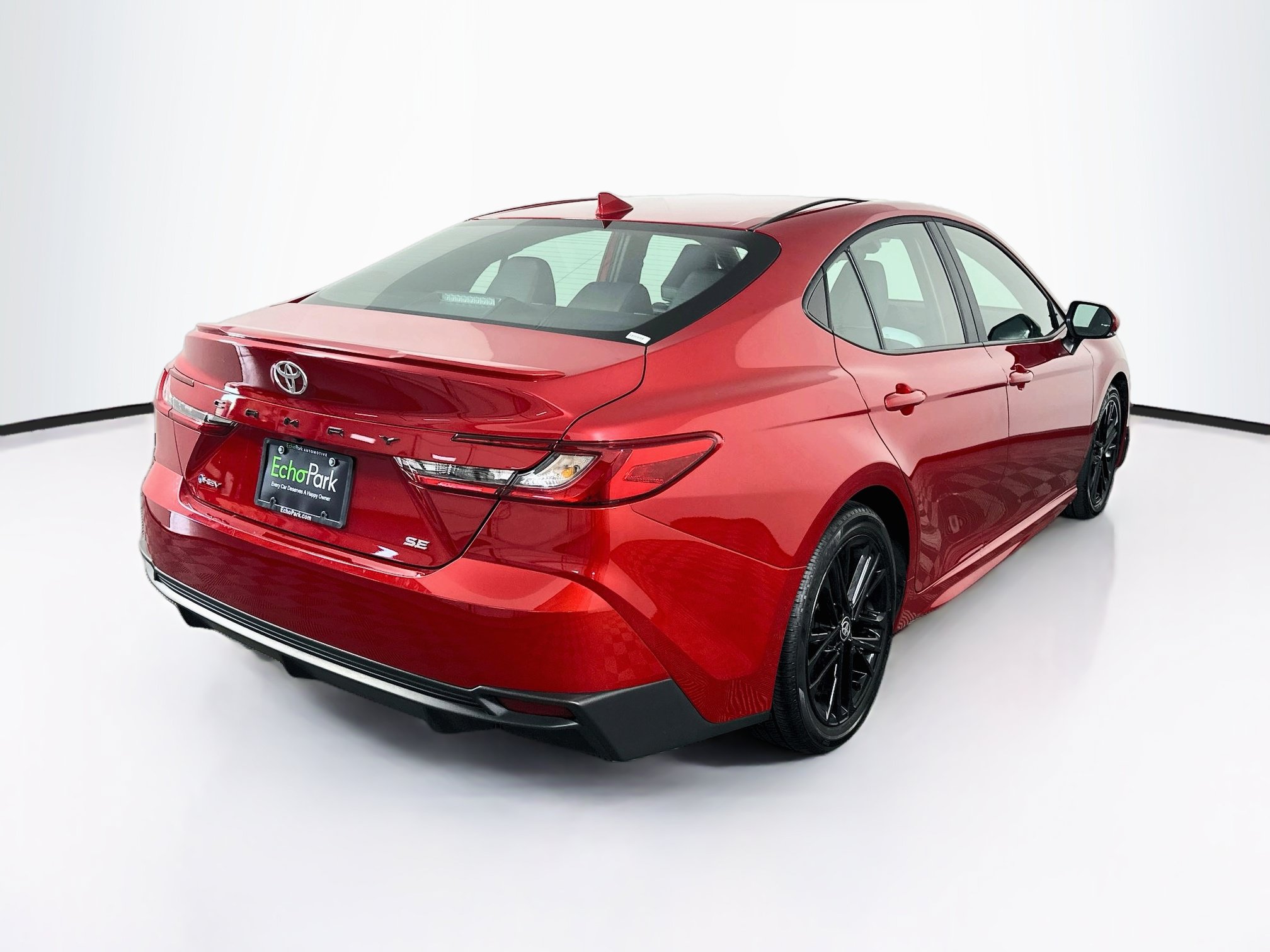 Used 2026 Toyota Camry SE FWD image 9