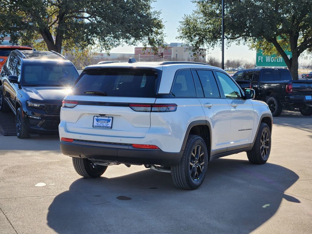 New 2026 Jeep Grand Cherokee Altitude RWD image 4