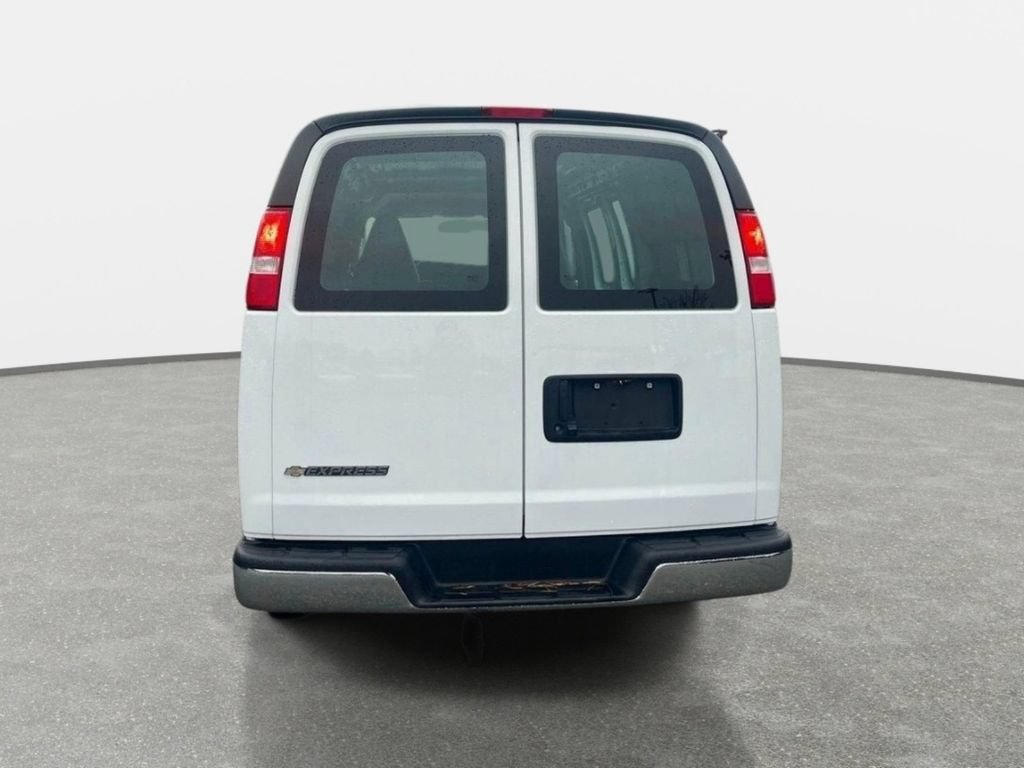 Used 2023 Chevrolet Express 2500 w/ Driver Convenience Package RWD image 4