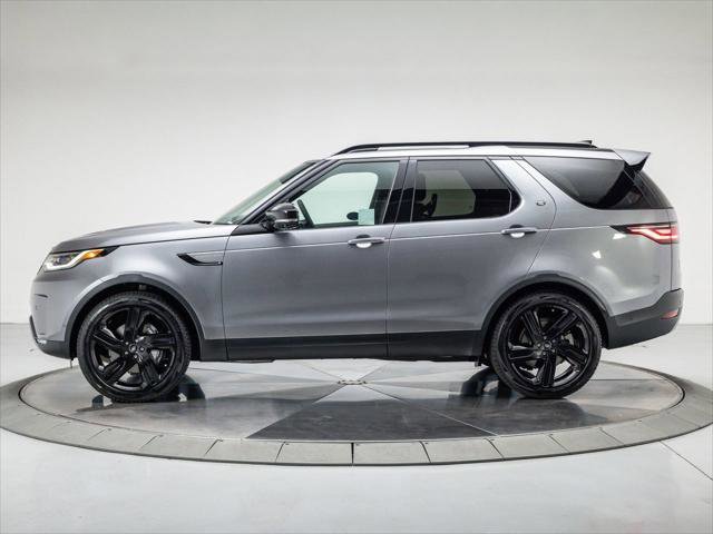 New 2025 Land Rover Discovery S image 2